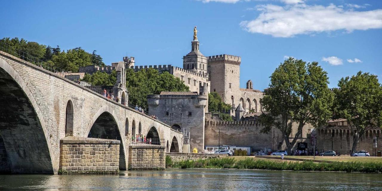 Gite En Provence Proche Avignon Sauveterre  Exteriör bild